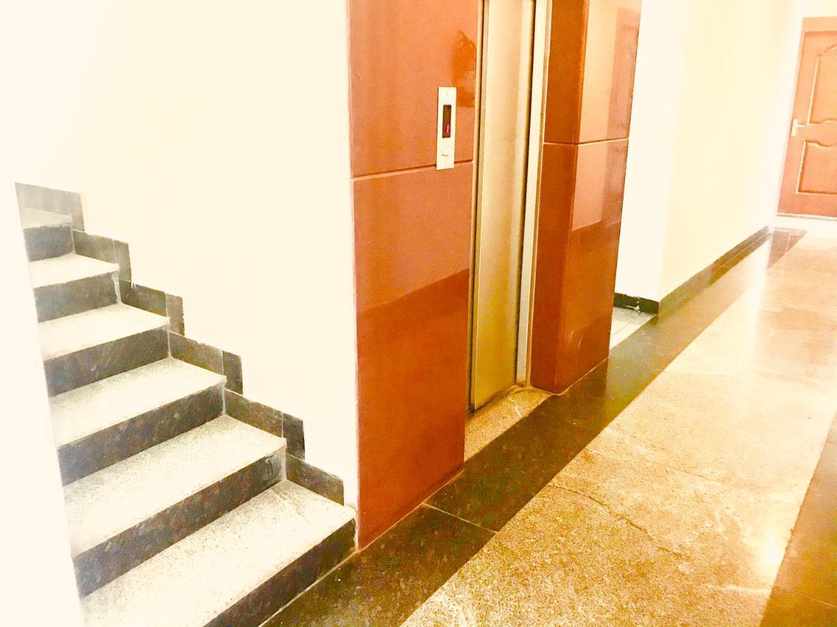 Hotel Half Moon Chennai Exterior photo
